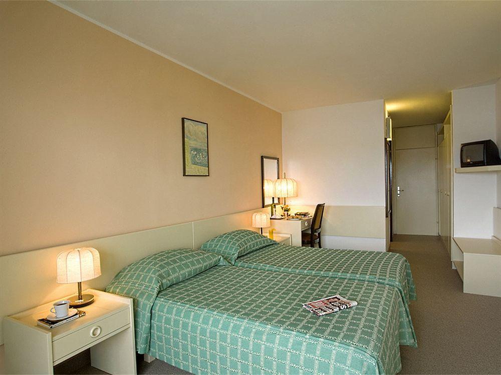 Valamar Isabella Island Resort Пореч Стая снимка