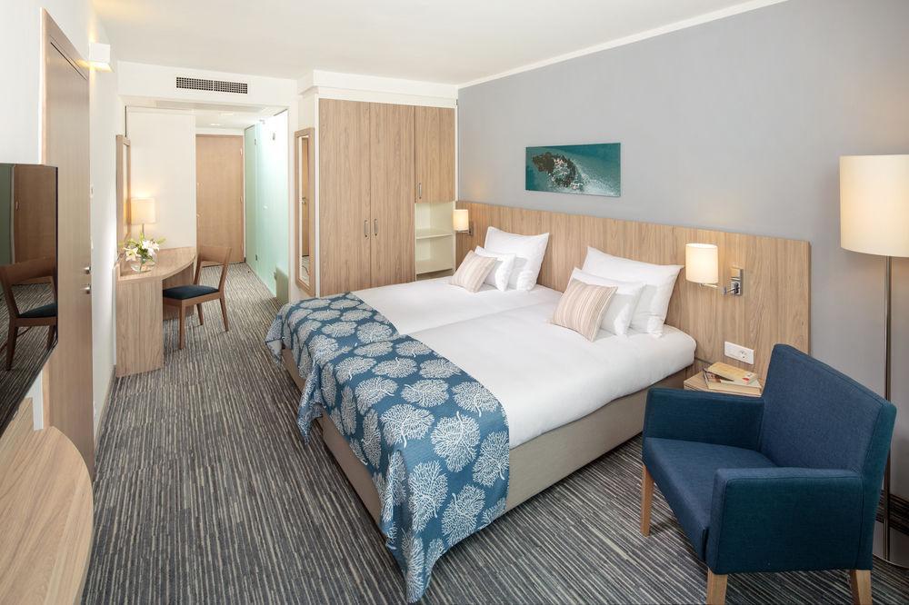 Valamar Isabella Island Resort Пореч Екстериор снимка